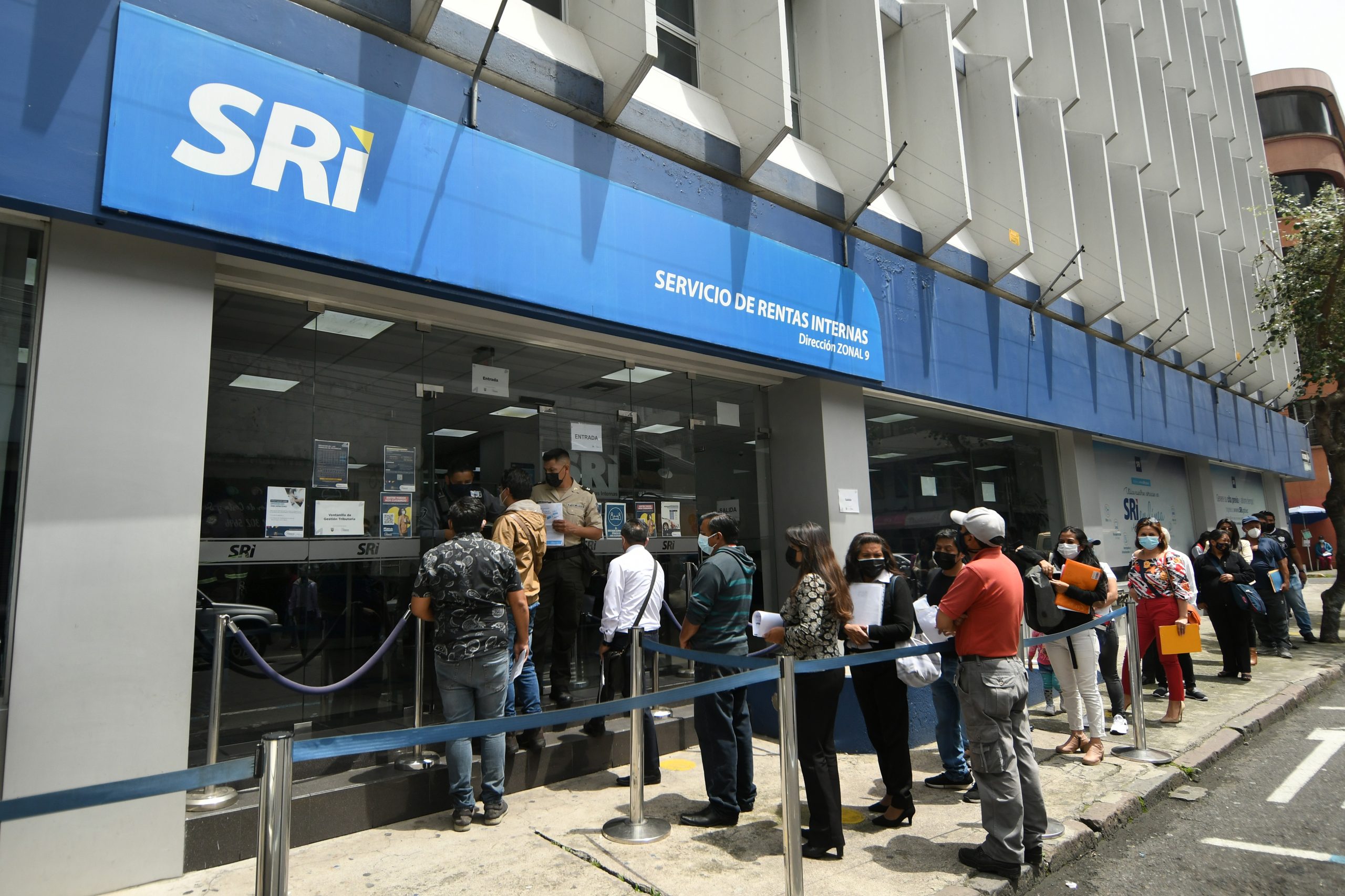 SRI denuncia presunto perjuicio al Estado por evasión de impuestos de 1 500 empresas