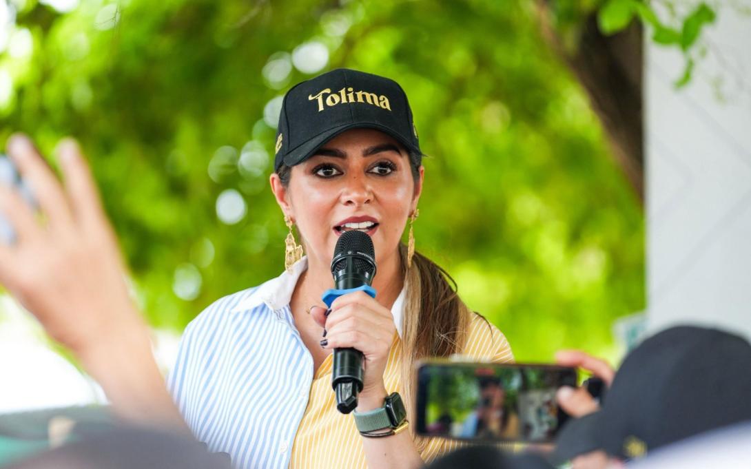 Gobernadora Matiz recorrió estación de Policía atacada por disidencias de las FARC